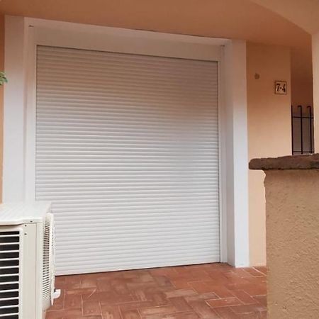 Appartement אמפוריבראבה מראה חיצוני תמונה