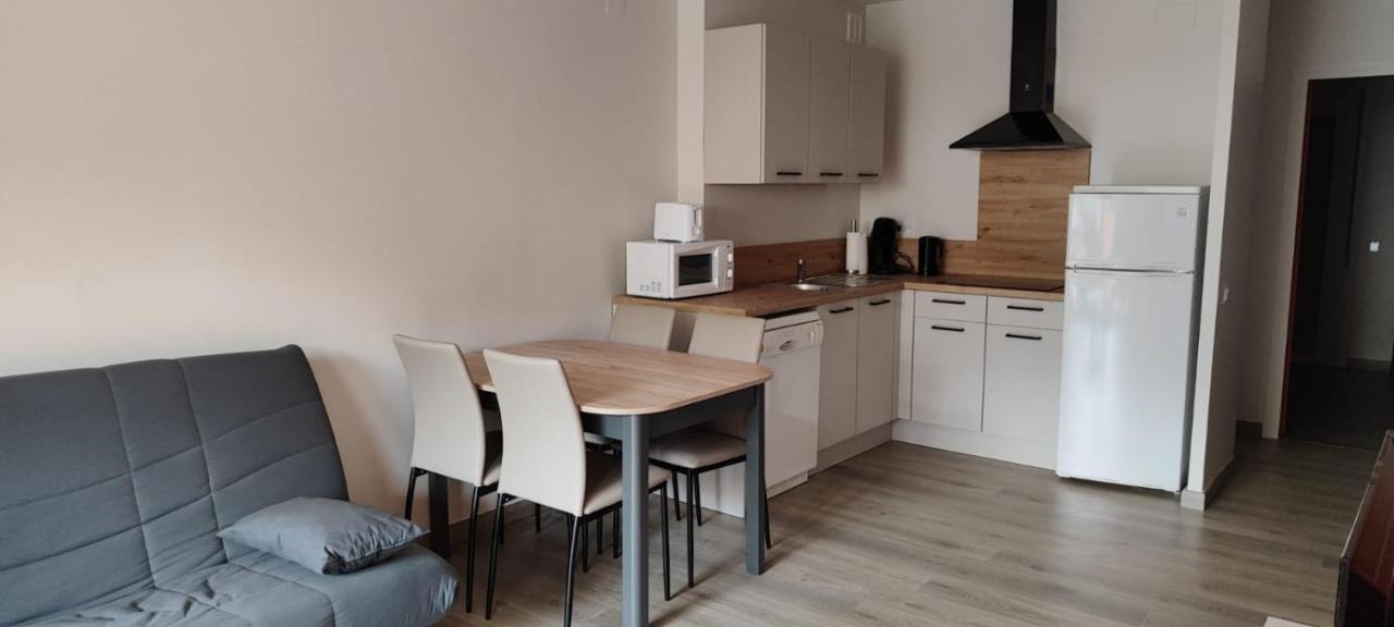 Appartement אמפוריבראבה מראה חיצוני תמונה