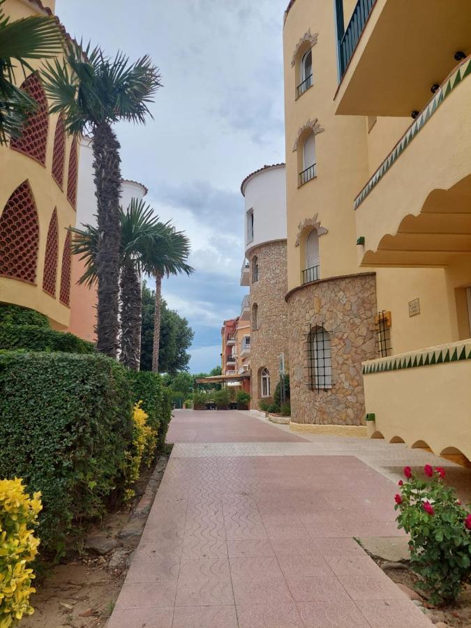 Appartement אמפוריבראבה מראה חיצוני תמונה