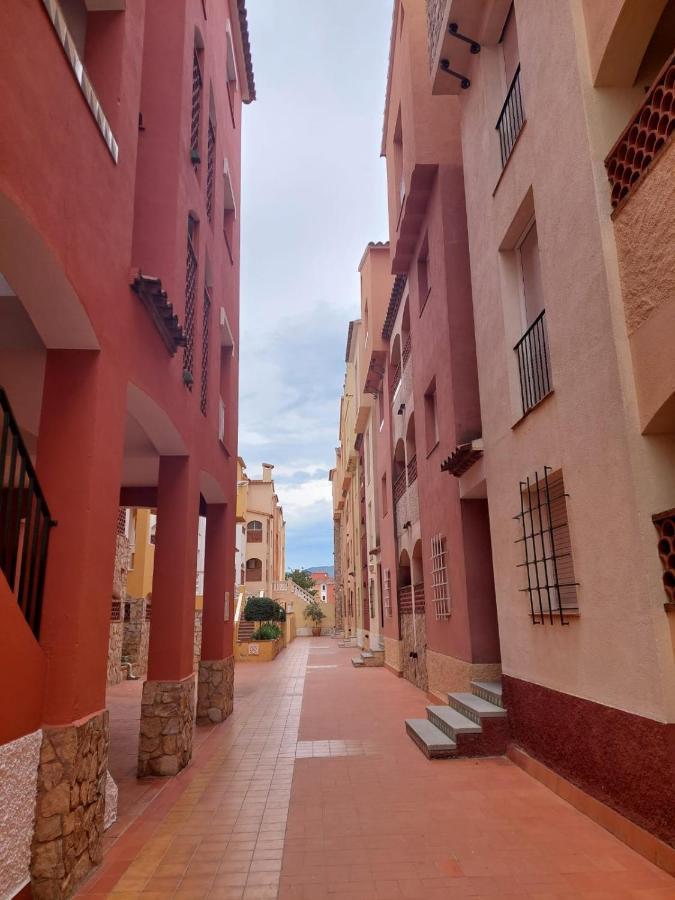Appartement אמפוריבראבה מראה חיצוני תמונה